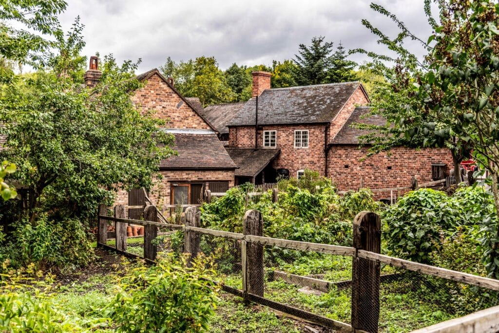 Understanding House Prices in Tameside: How We Help You Price Your Home with Local Evidence